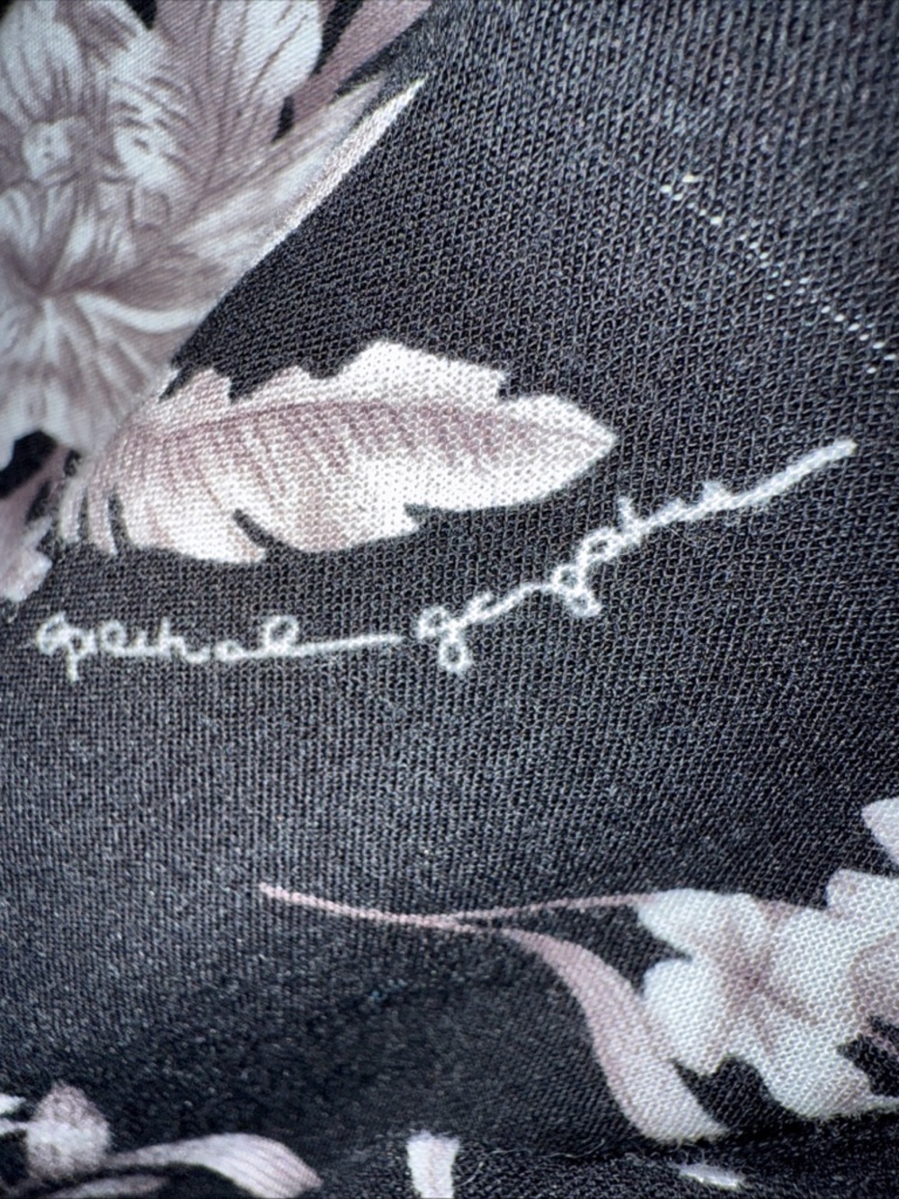 Robe - Picture 4 of 10